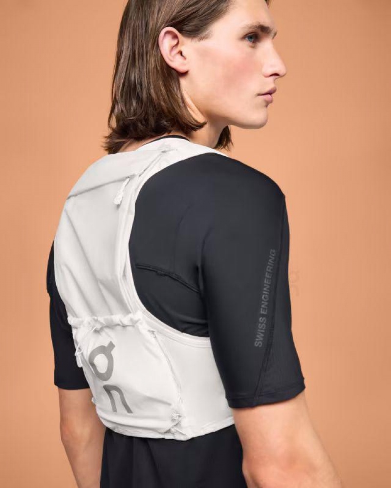 On Cloud Ultra Vest 10L Running Dame Hvite | NO_ON8988